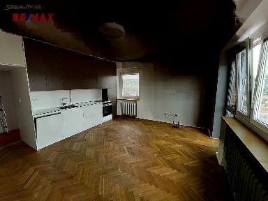 Pronájem bytu 3+kk 65 m² Věžové domy, Zlín