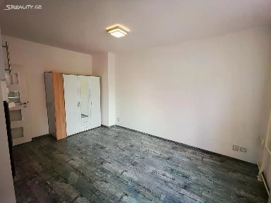 Pronájem bytu 1+kk 24 m² Smetanova, Znojmo