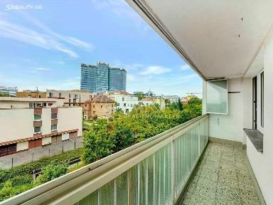 Prodej bytu 3+1 69 m² Ohradní, Praha - Michle