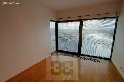 Pronájem bytu 2+kk 50 m² Jankovcova, Praha - Holešovice