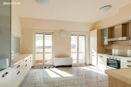 Pronájem bytu 4+1 265 m² Újezd, Praha - Malá Strana