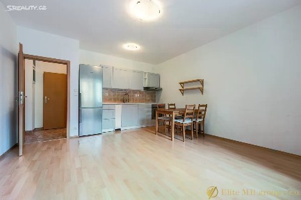 Pronájem bytu 2+kk 47 m² Podle náhonu, Praha - Záběhlice