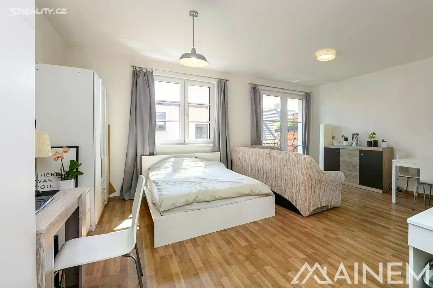 Pronájem bytu 2+kk 55 m² V Malé Doubravce, Plzeň - Doubravka