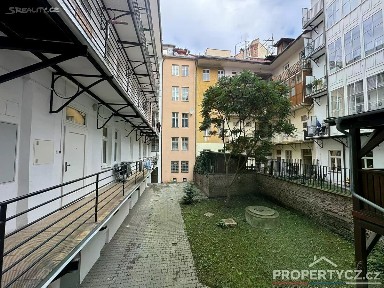 Prodej obchodního prostoru 114 m² Arbesovo náměstí, Praha - Smíchov