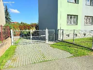 Prodej bytu 3+1 69 m² Pod stanicí, Praha - Hostivař