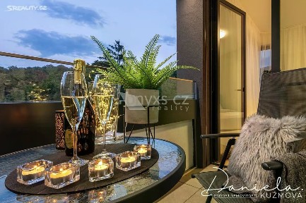 Pronájem bytu 2+kk 64 m² U Sluncové, Praha - Karlín