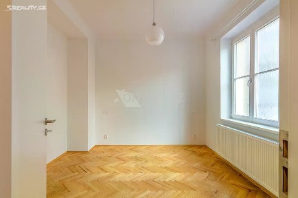 Praha, Praha 7, Holešovice, Tusarova, 11