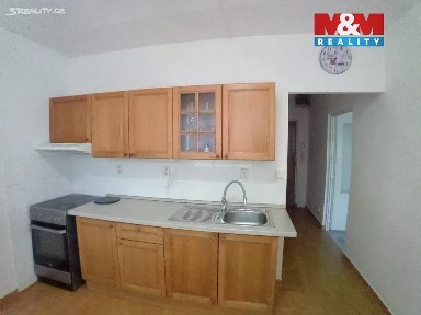 Pronájem bytu 1+1 32 m² Štefánikova, Hradec Králové - Moravské Předměstí