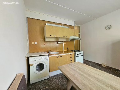Pronájem bytu 1+1 40 m² Lidická, Ostrov