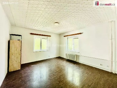 Nejdek, Karlovy Vary, sídliště 9. května