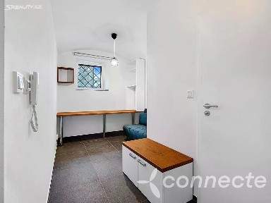 Prodej bytu 1+kk 16 m² Hejtmánkova, Praha - Libeň