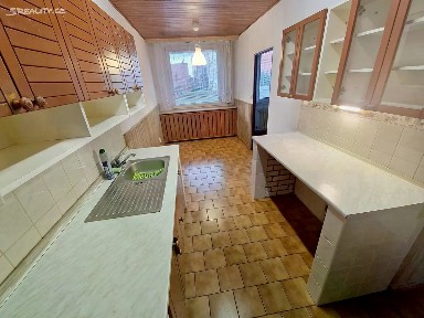 Pronájem bytu 3+1 74 m² Běchorská, Praha - Horní Počernice