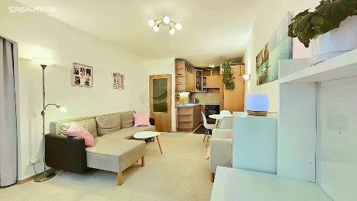 Prodej bytu 2+kk 42 m² Litoměřická, Praha - Prosek