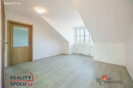 Pronájem bytu 2+kk 46 m² Papírenská, Praha - Bubeneč