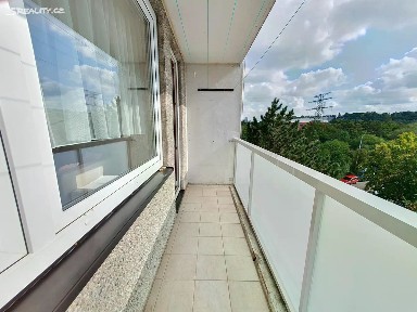 Pronájem bytu 3+1 75 m² Vazovova, Praha - Modřany