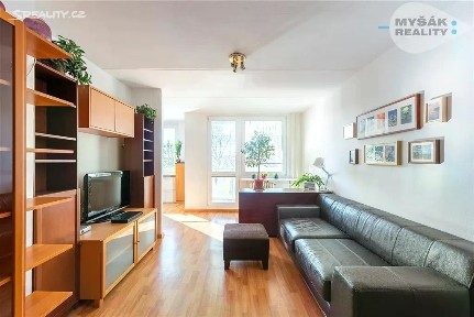 Pronájem bytu 3+1 75 m² Cíglerova, Praha - Černý Most