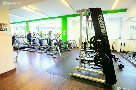 Pronájem obchodního prostoru 560 m² Evropská, Praha - Dejvice