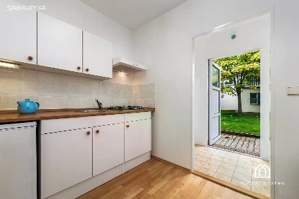 Prodej bytu 1+kk 29 m² Toužimská, Praha - Kbely