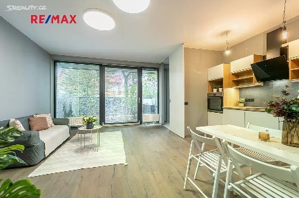 Prodej bytu 3+kk 65 m² Pod průsekem, Praha - Hostivař
