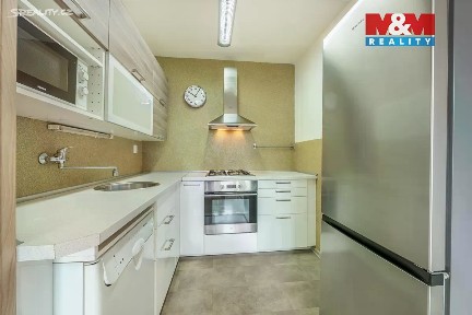 Pronájem bytu 1+kk 35 m² Americká, Kladno - Kročehlavy