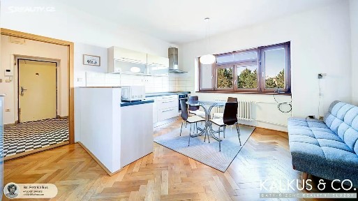 Hradec Králové, Smetanovo nábřeží