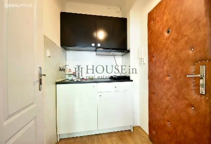Pronájem bytu 1+kk 25 m² Vokovická, Praha - Vokovice