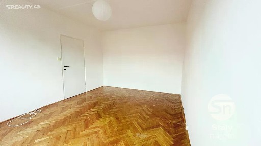 Pronájem bytu 1+1 35 m² Lyžařská, Praha - Hostivař