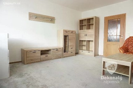 Pronájem bytu 3+1 73 m² Vazovova, Praha - Modřany