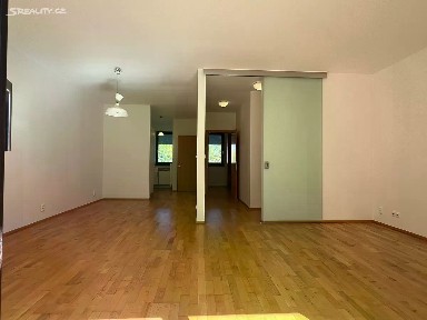 Praha, Praha 7, Holešovice, V Přístavu