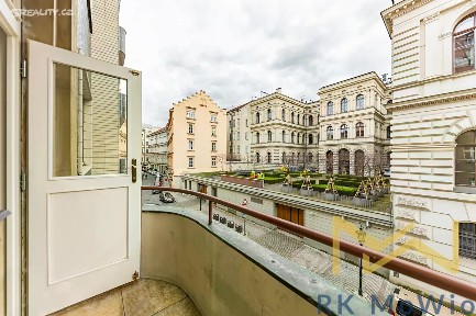 Pronájem bytu 3+1 69 m² Krocínova, Praha - Staré Město