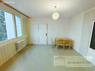 Pronájem bytu 3+1 62 m² Hviezdoslavova, Praha - Háje