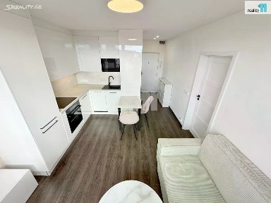 Pronájem bytu 1+1 34 m² Ořechová, Ústí nad Labem - Severní Terasa