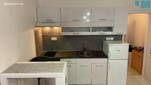 Pronájem bytu 1+kk 27 m² Telečská, Jihlava