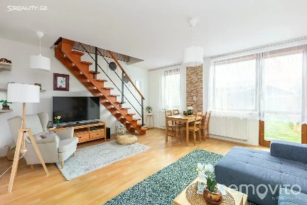 Prodej bytu 3+1 74 m² V Zahradách, Unhošť