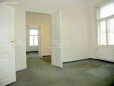 Praha, Praha 8, Karlín, Prvního pluku, 17