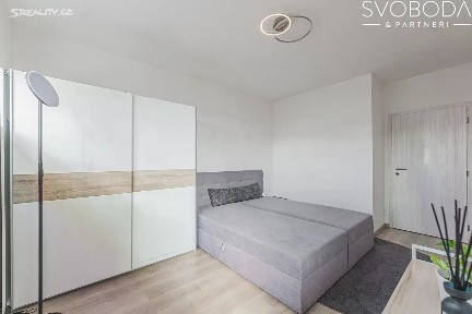 Pronájem bytu 2+kk 47 m² Antonína Petrofa, Hradec Králové - Nový Hradec Králové