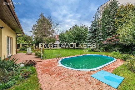 Pronájem rodinného domu 262 m², pozemek 800 m² Slovačíkova, Praha - Kbely