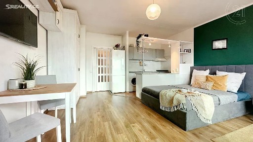 Pronájem bytu 1+kk 35 m² Krymská, Brno - Starý Lískovec