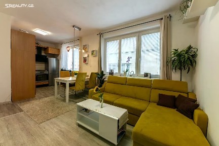 Prodej bytu 3+kk 63 m² Žilinská, Ostrava - Poruba