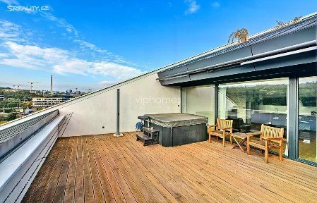 Pronájem bytu 4+kk 139 m² Radlická, Praha - Radlice