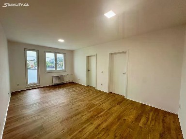 Prodej bytu 3+1 61 m² třída Svobody, Zlín - Malenovice