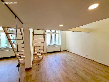 Pronájem bytu 1+1 54 m² Kozí, Brno - Brno-město