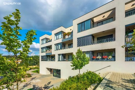 Prodej bytu 3+kk 72 m² Na Komořsku, Praha