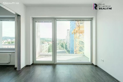 Pronájem bytu 2+kk 55 m² Lorencova, Zlín