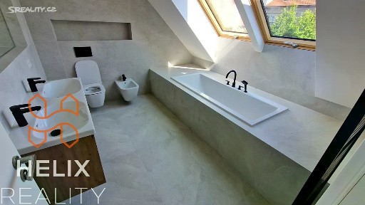 Pronájem rodinného domu 191 m², pozemek 200 m² Ruzyňská, Praha - Ruzyně