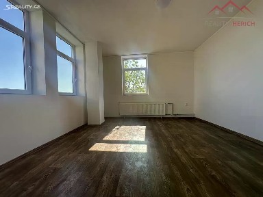 Pronájem bytu 2+1 65 m² K. Marxe, Jirkov