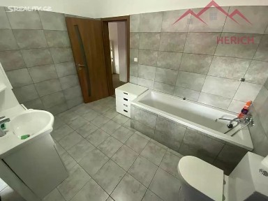 Pronájem bytu 3+1 90 m² Lipská, Chomutov