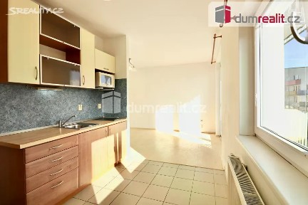 Pronájem bytu 1+kk 38 m² Nejdlova, Karlovy Vary - Stará Role