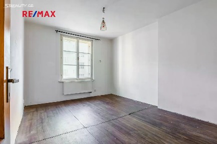 Prodej bytu 2+1 36 m² Žerotínova, Praha - Žižkov