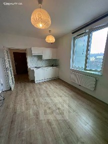 Pronájem bytu 1+kk 23 m² Freyova, Praha - Vysočany
